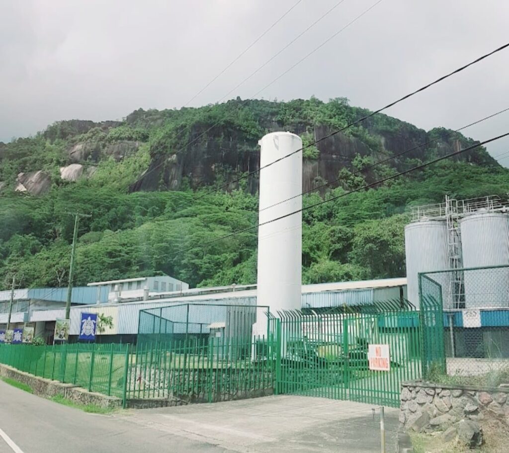 L’usine de Seychelles Breweries Limited.